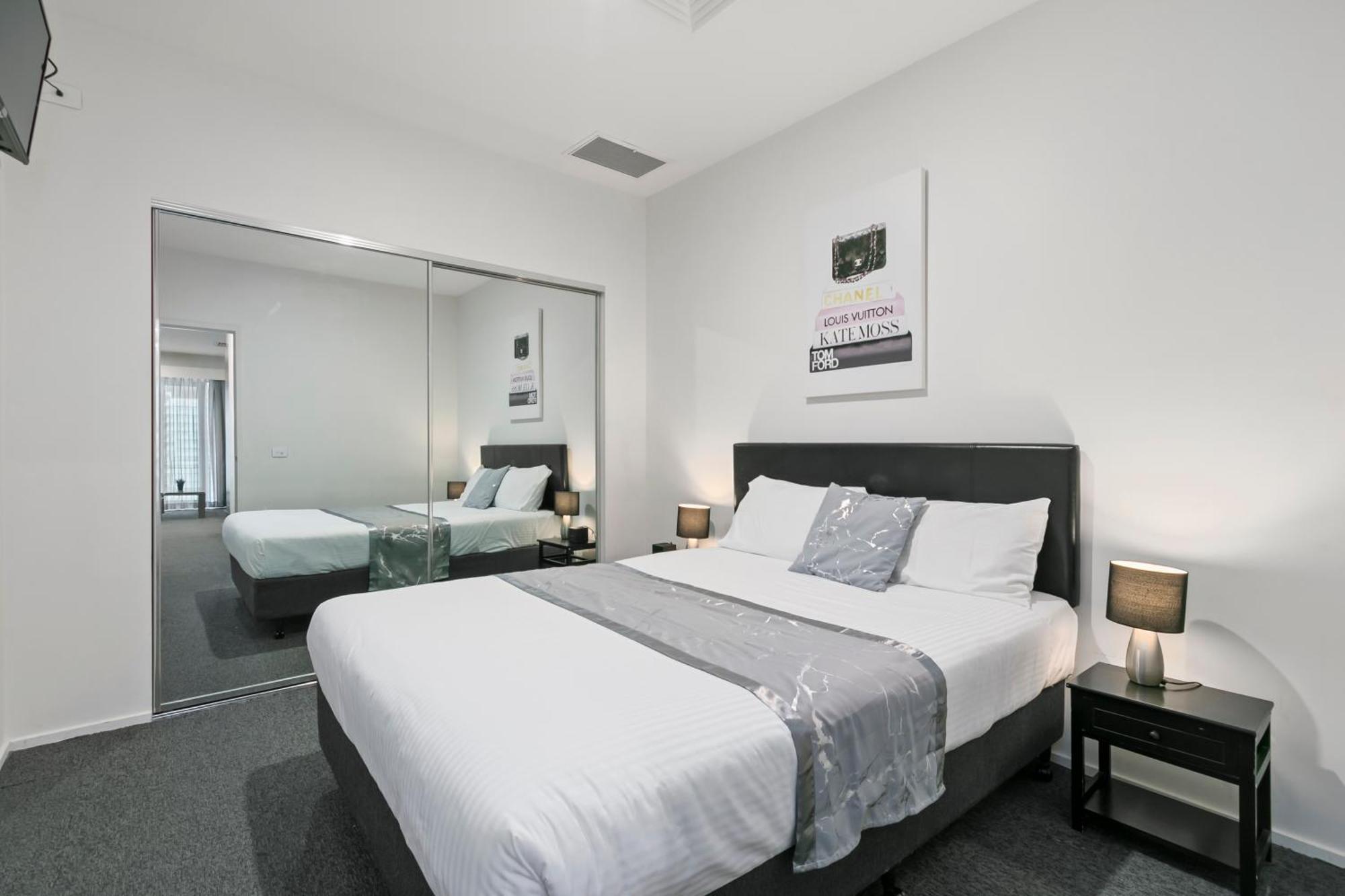Comfort Hotel Melbourne Central Exteriör bild